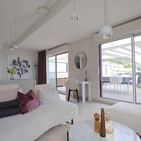 Апартаменты Montecarloseaview & Jacuzzi & Parking #29 Saint-Roman (Beausoleil)