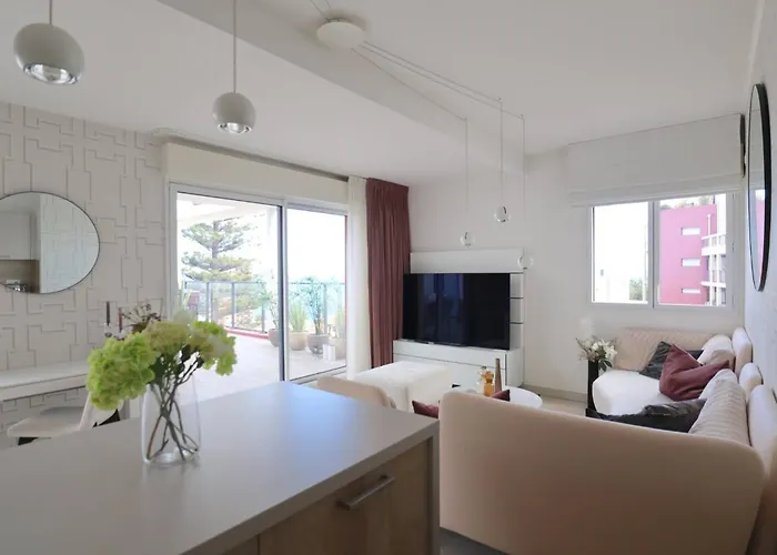 Montecarloseaview & Jacuzzi & Parking #29 *