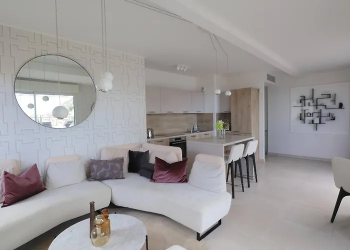 Montecarloseaview & Jacuzzi & Parking #29 Apartmán *